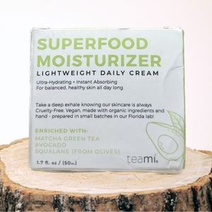 Superfood Moisturizer - Lightweight Daily Cream 🌻Quantity: 1.7 fl. oz / 50 ml